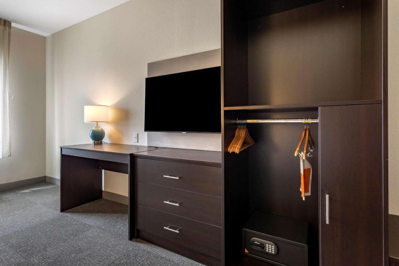 Sleep Inn & Suites Crosby Eksteriør bilde